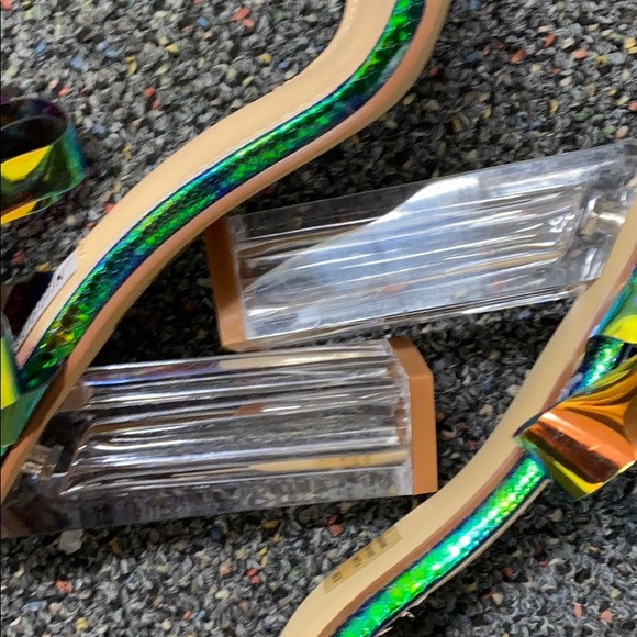 CAPE Robbin New “MERCY “ Sandals size 8.5M. - Picture 7 of 12